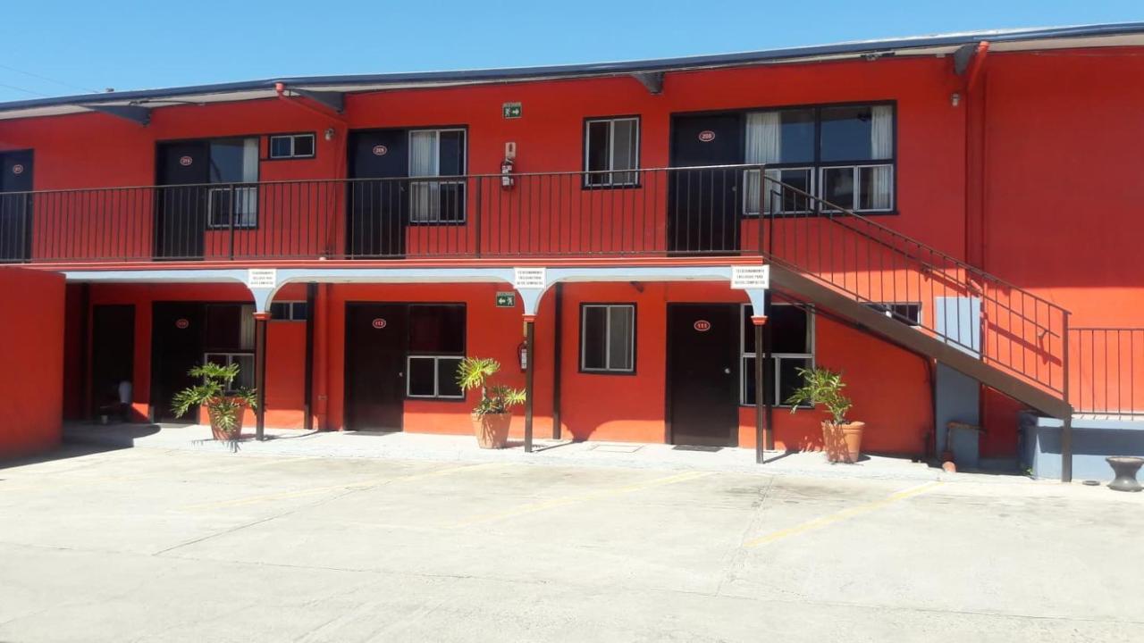 Motel Agora เอนเซนาดา ภายนอก รูปภาพ