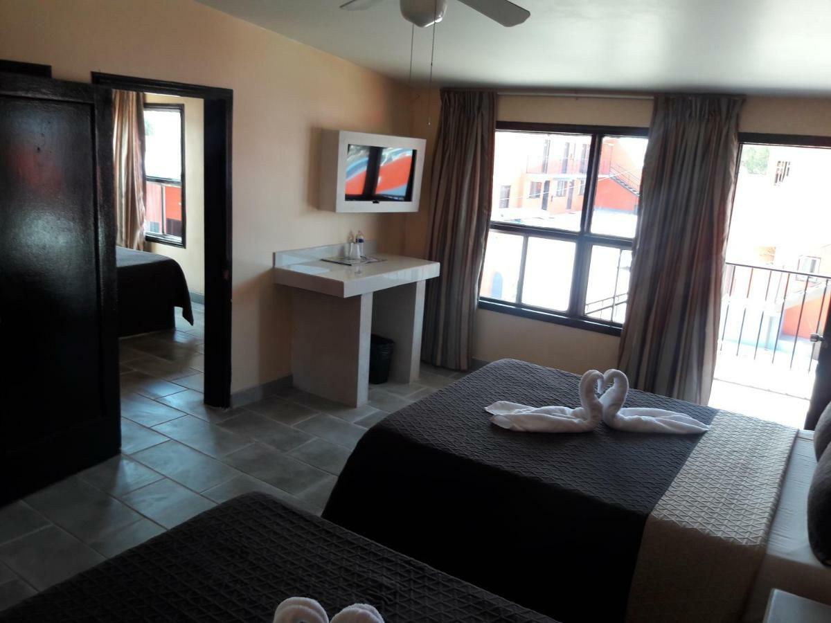 Motel Agora เอนเซนาดา ภายนอก รูปภาพ